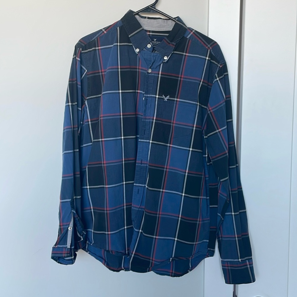 Men’s American Eagle Button Down Size L